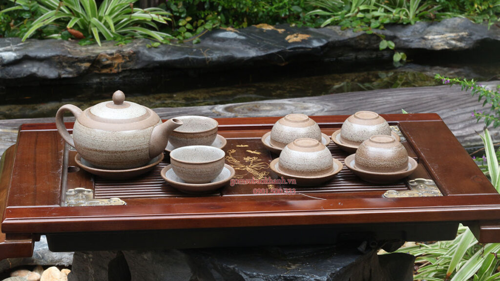 Cách chọn ấm chén pha trà Tân Cương sao cho phù hợp