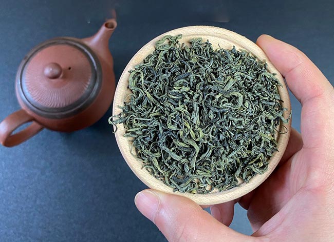 Chè móc câu Tân Cương là gì?