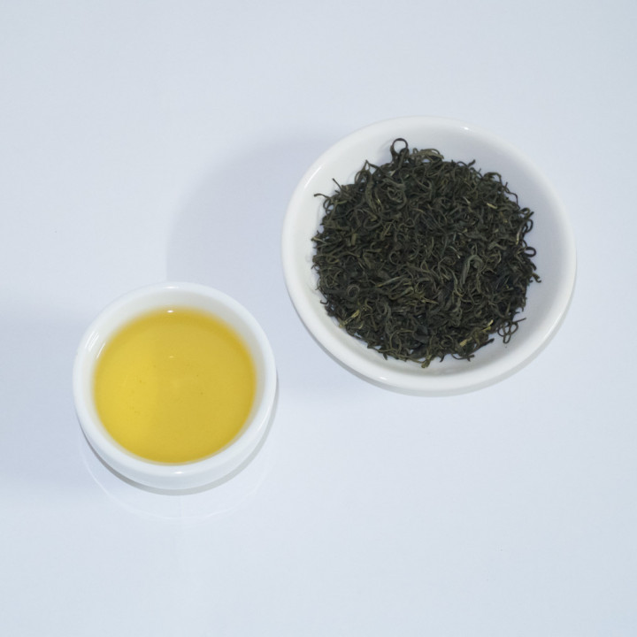 Đặc điểm chè móc câu Tân Cương - màu sắc nước chè