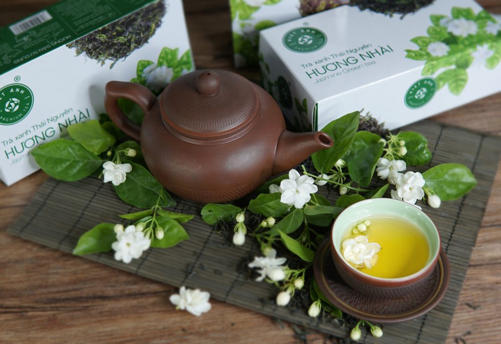 So sánh giá chè Tân Cương hiện nay trên thị trường